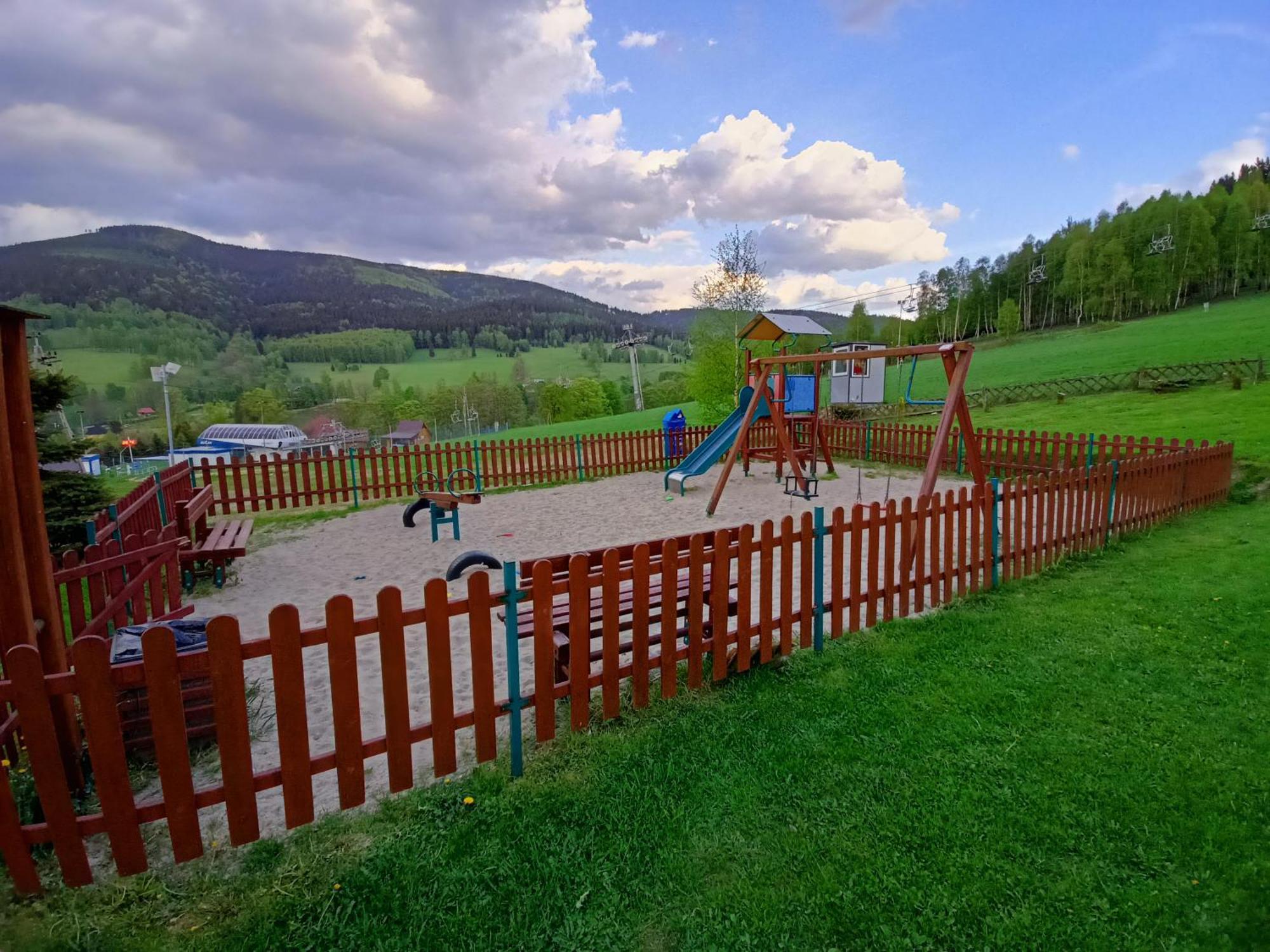 Pensjonat Zielone Wzgorze W Boleslawowie Stronie Śląskie Exterior foto